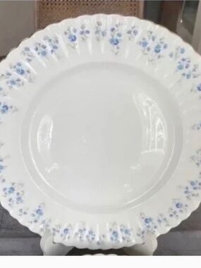 Royal Albert Memory Lane Dinner Plate